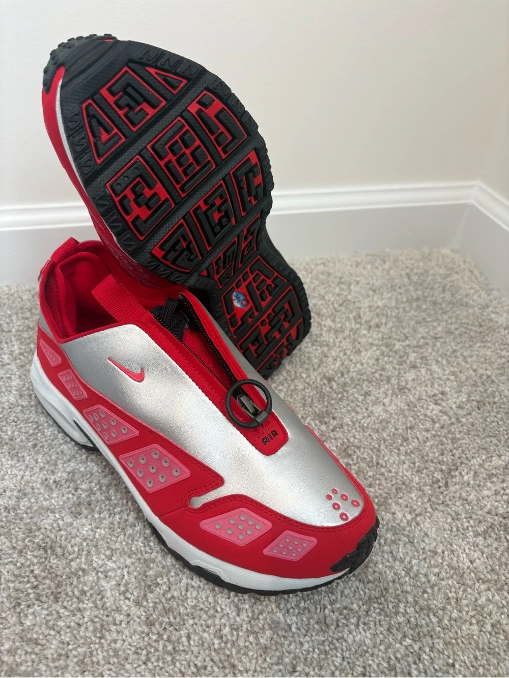 Nike Air Sunder Max Slip-On Sneakers - Red / Silver